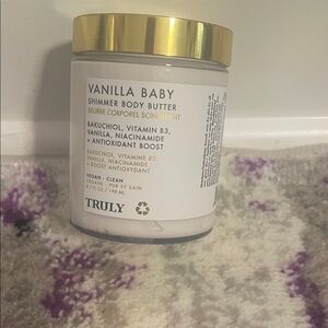 TRULY Vanilla Baby Shimmer Body Butter - Gold and White